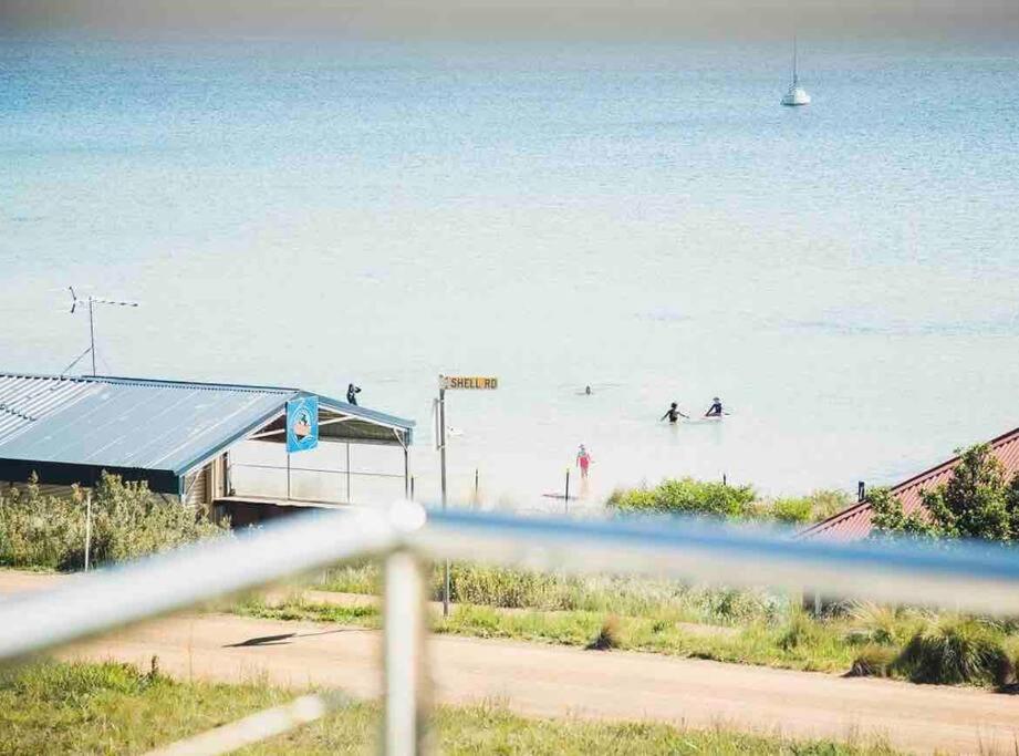 לינה וארוחת בוקר אלונה Bruny Boathouse מראה חיצוני תמונה